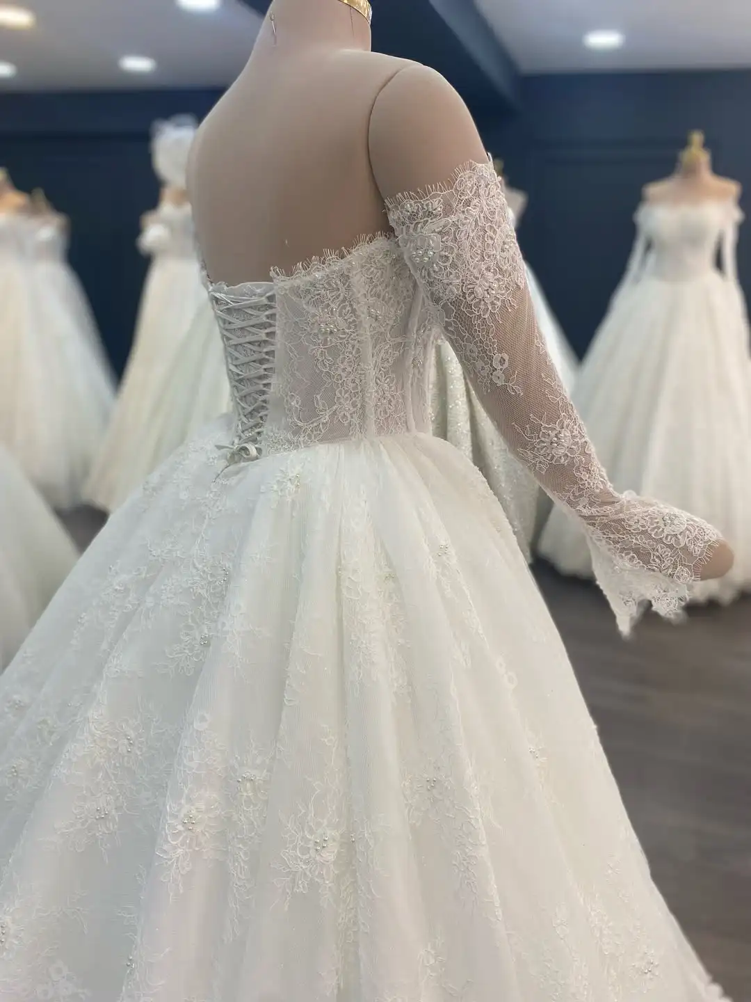 Vintage Princess Lace Wedding Dresses 2026 Sweetheart Long Sleeve Ball Gown Off Shoulder Backless Bride Gown Vestido De Novia