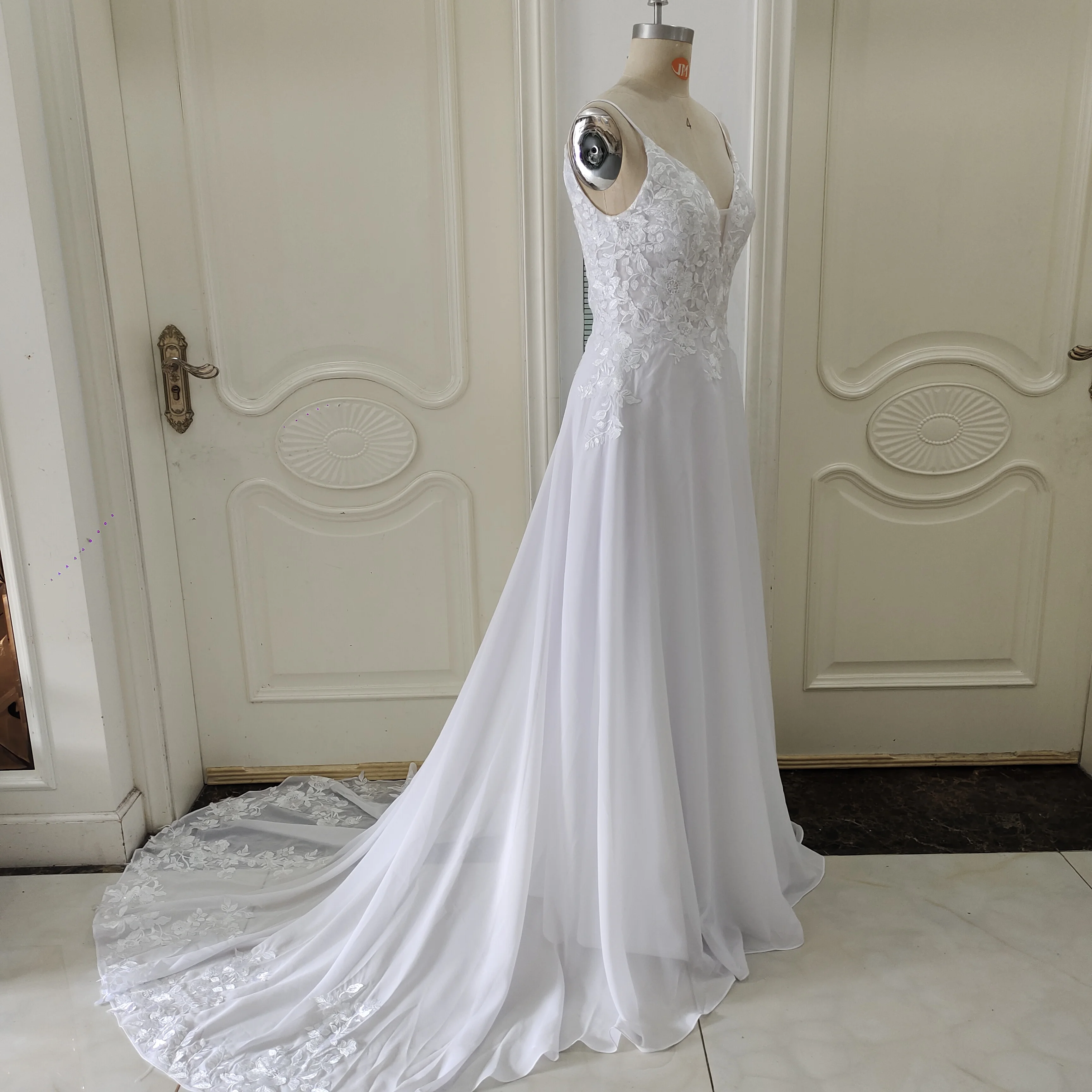 Customized ZJ6032 Chiffon Wedding Dresses for Women 2025 Summer New Sleeveless Bridal Gowns with Lace New Court Train