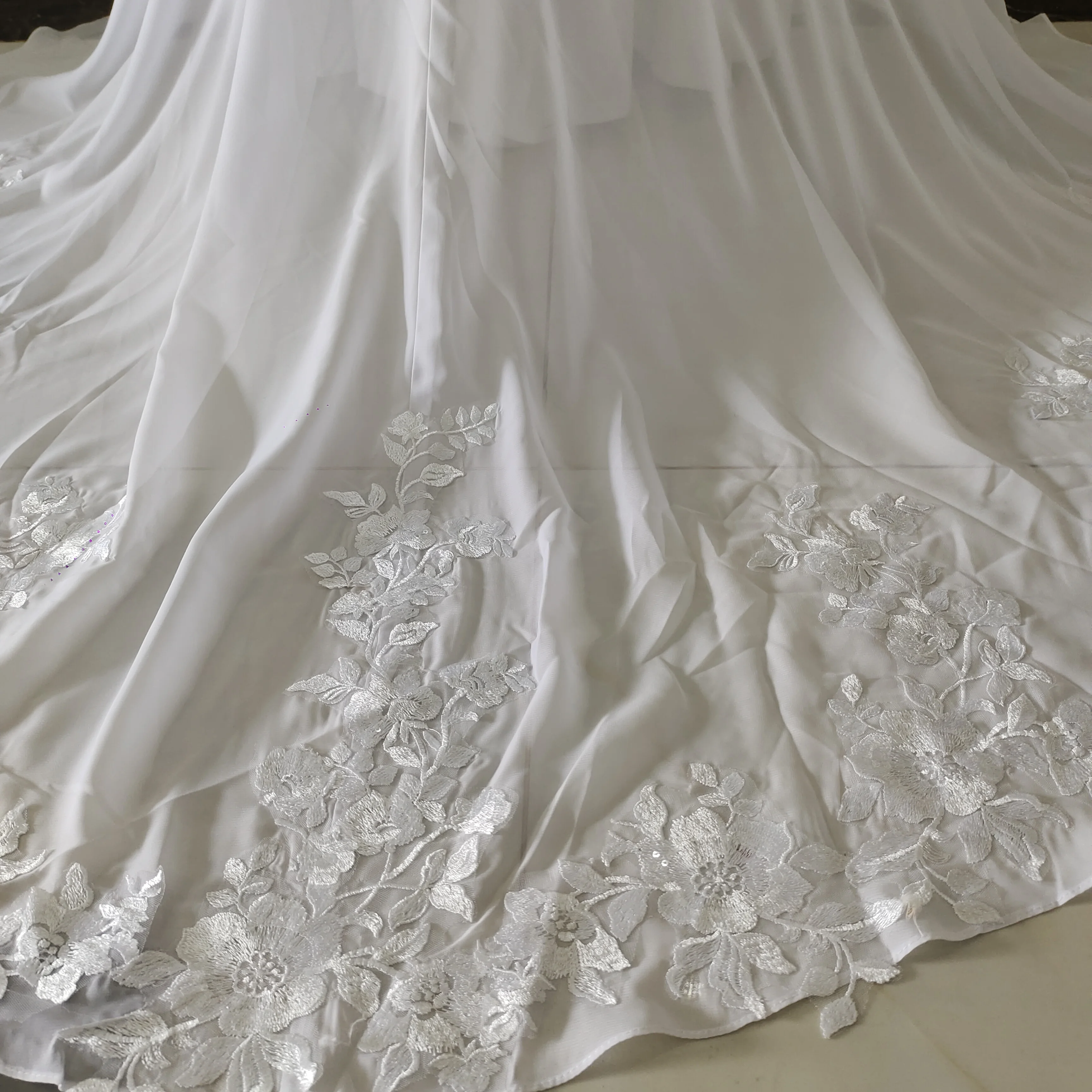 Customized ZJ6032 Chiffon Wedding Dresses for Women 2025 Summer New Sleeveless Bridal Gowns with Lace New Court Train