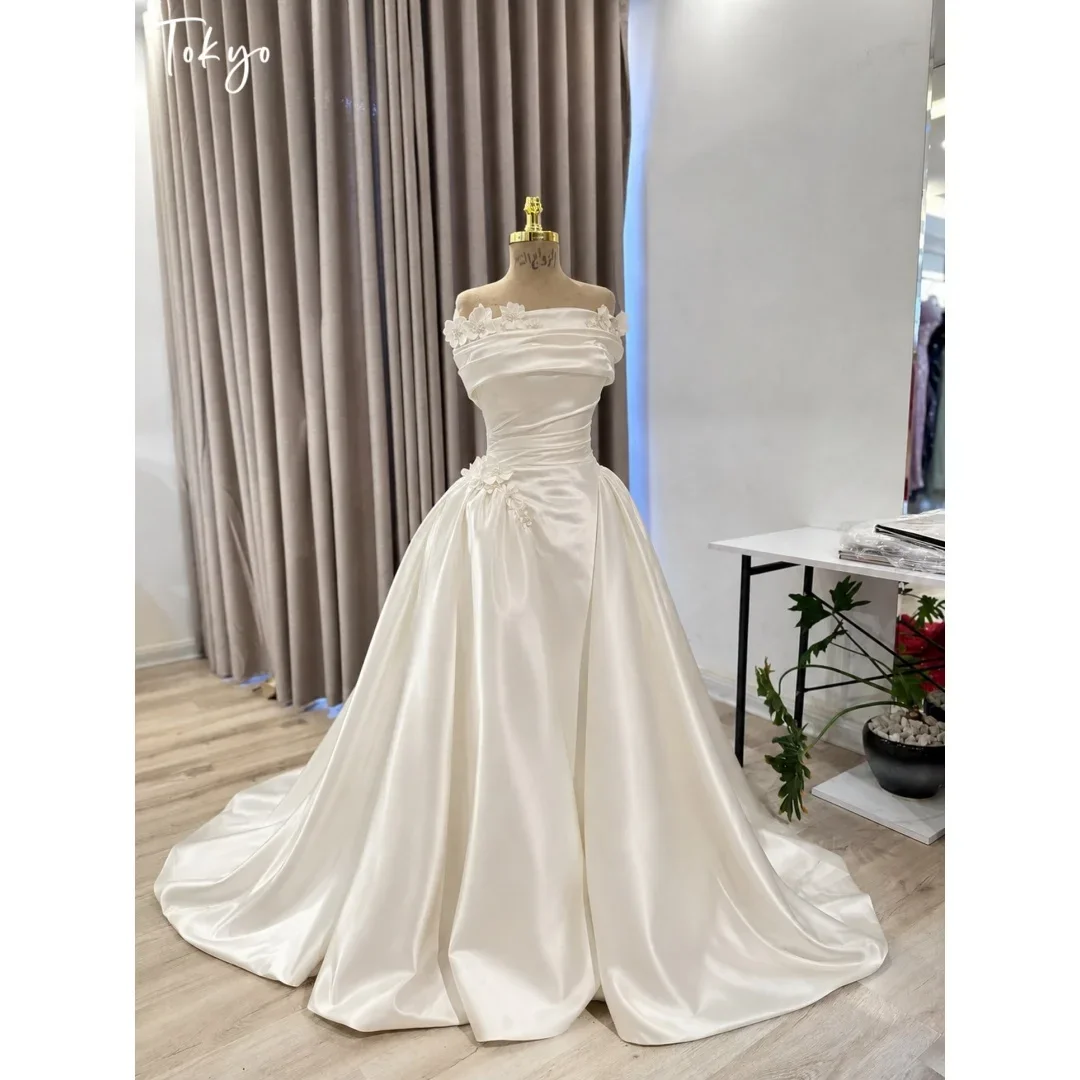 Tokyo Custom Sweetheart Neck Lace Wedding Dress Sheer Long Sleeve Tulle Bridal Gown Long Train Delicate Lace Veil Wedding Outfit