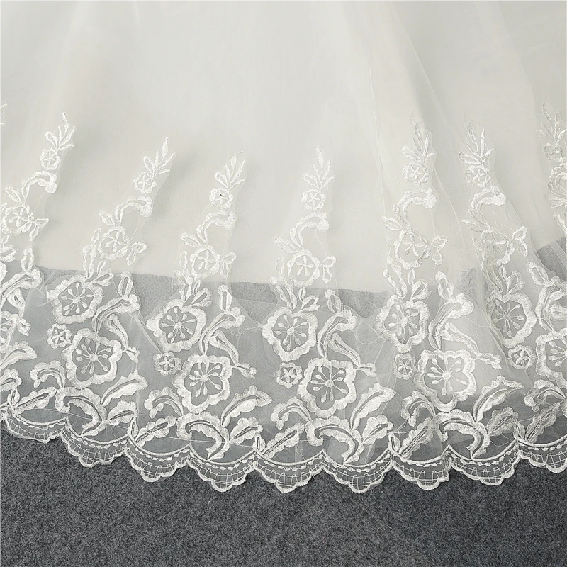 Cheap Fashion Simple Classic Ball Gown ivory Wedding Dress Lace Up Sweet Strapless Sleeveless vestido de noiva lace Appliques