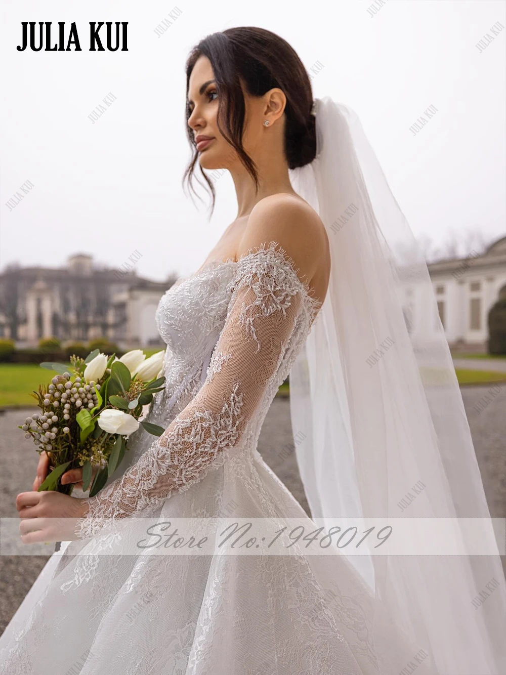 Julia Kui Off Shoulder Full Sleeves Sweetheart Ball Gown Wedding Dress With Beading Pearls Beauty Lace Court Train Bridal Gowns