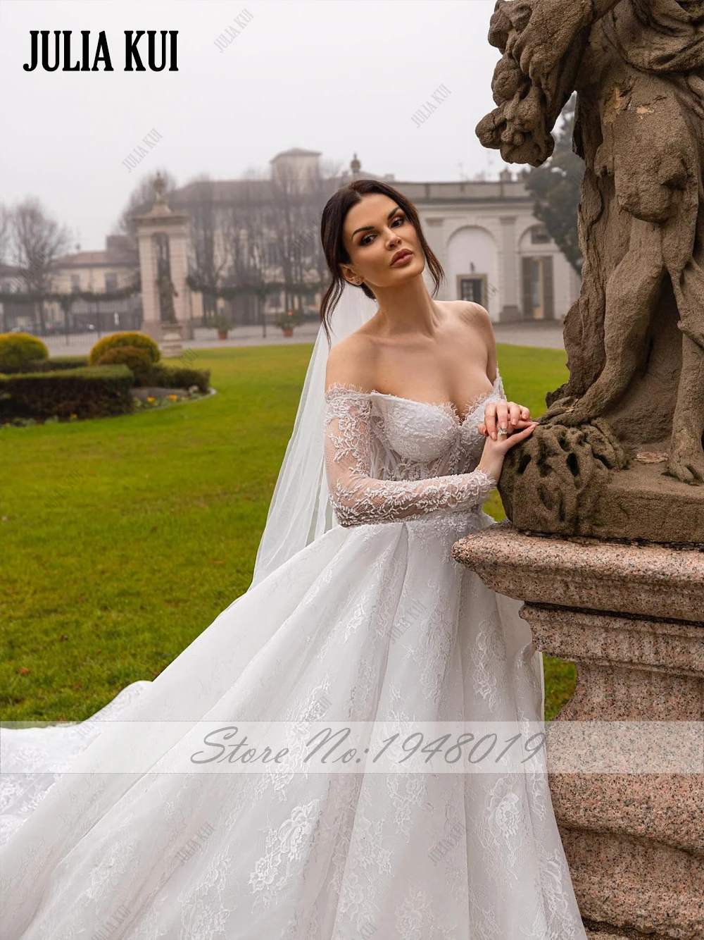Julia Kui Off Shoulder Full Sleeves Sweetheart Ball Gown Wedding Dress With Beading Pearls Beauty Lace Court Train Bridal Gowns