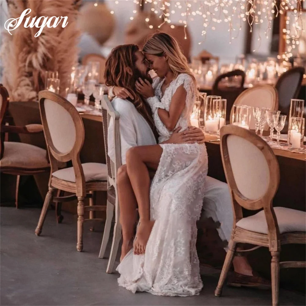 Bohemian Wedding Dresses Lace V-Neck Elegant Wedding Gown Boho Beach Bridal Dress Long Sleeves Open Back vestido novia