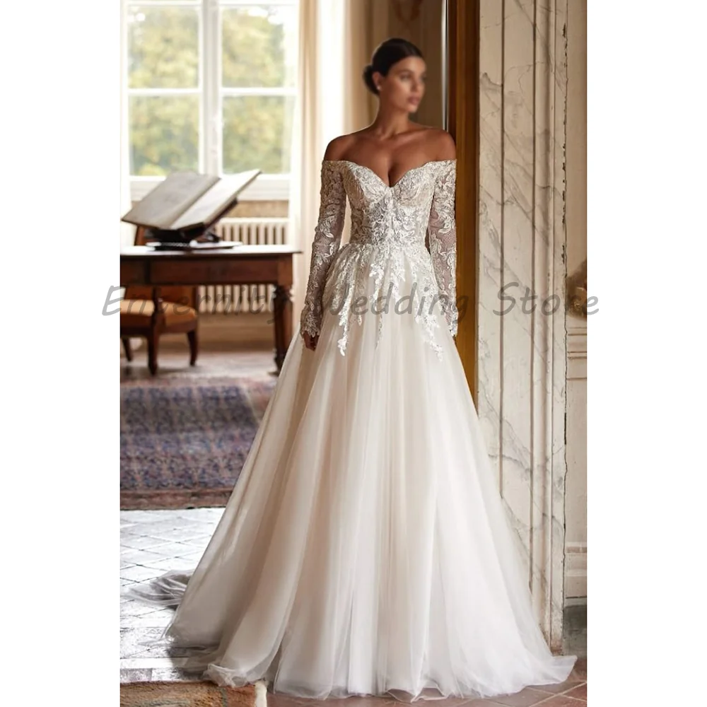 Off The Shoulder Long Sleeve Lace Wedding Dress Sweetheart V Neck Appliques Tulle A Line Bridal Gown With Train