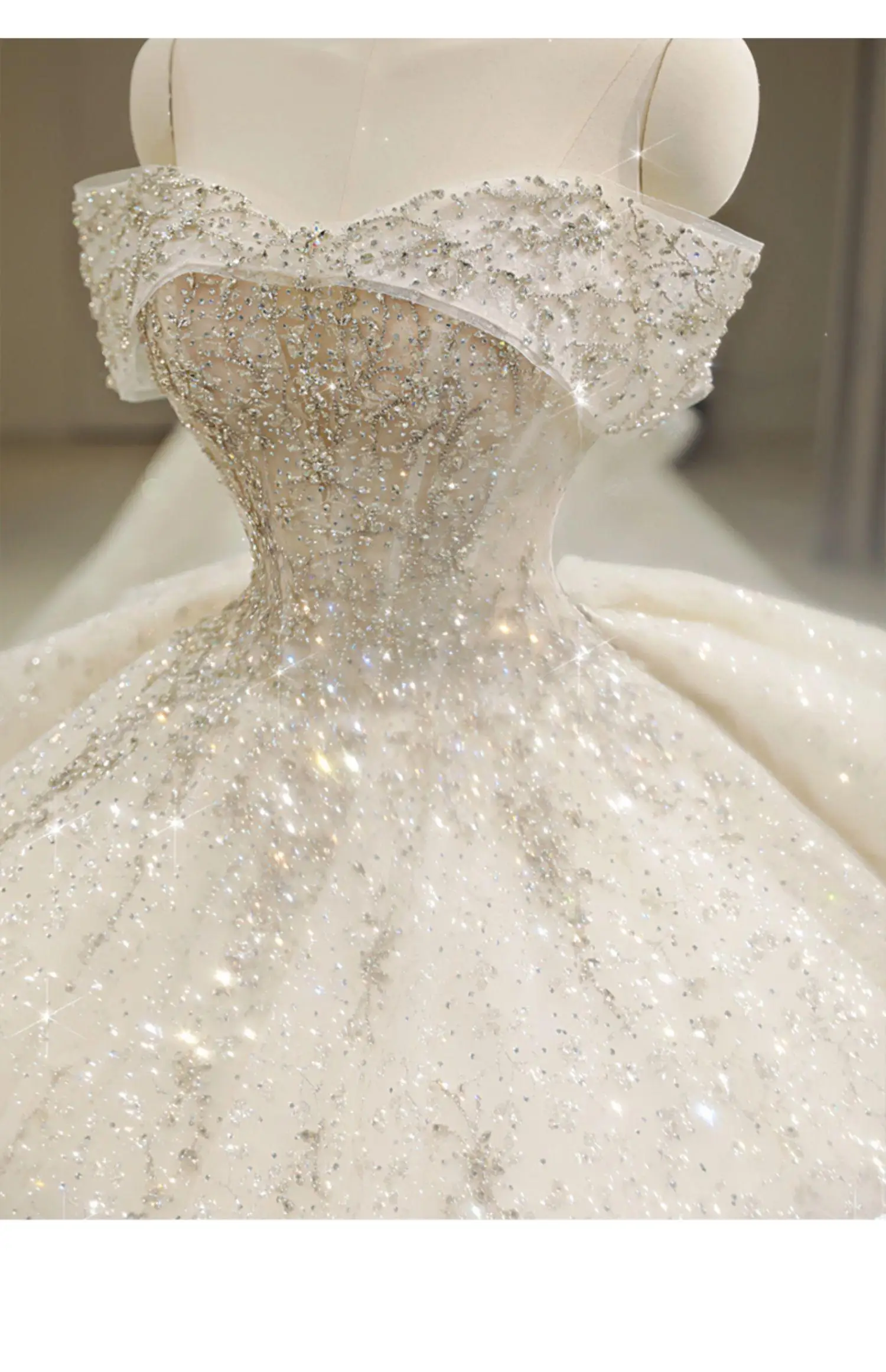 2025 New Off Shoulder Wedding Dress Lace Up Luxury Bridal Dresses Ball Gown Sweep Train Plus Size Vestido De Noiva  Customized