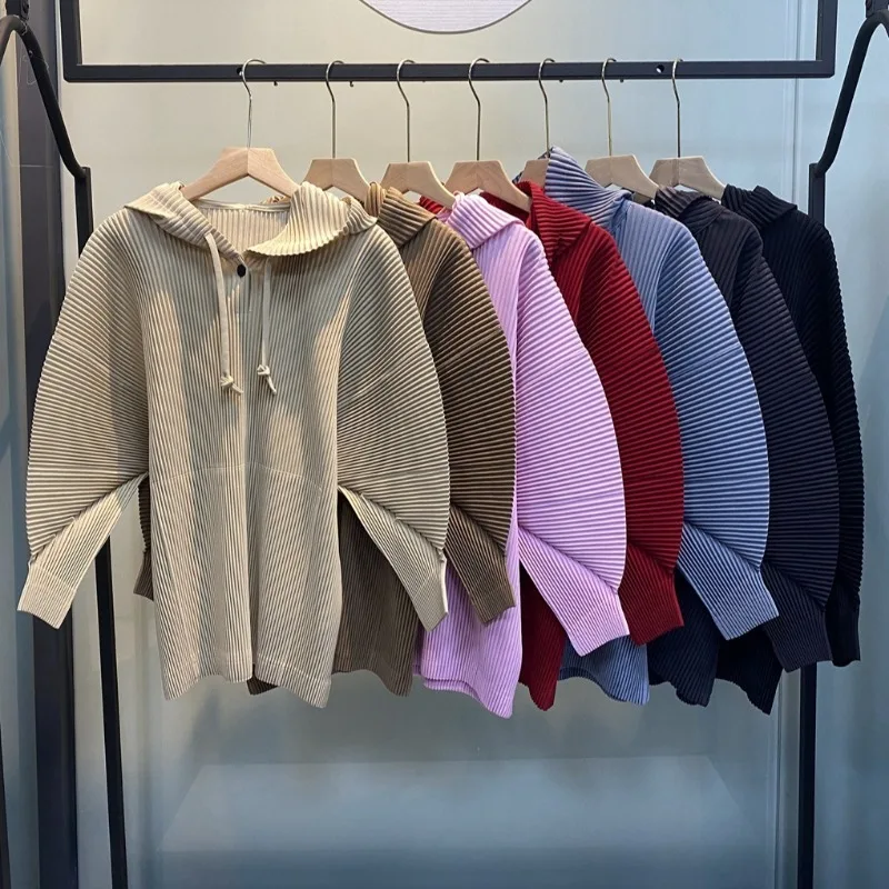 Classic Pleated Top 2026 New Loose Large Size Men Women with The Same Long-sleeved Long Hooded Sweater Casual Fold Jacket