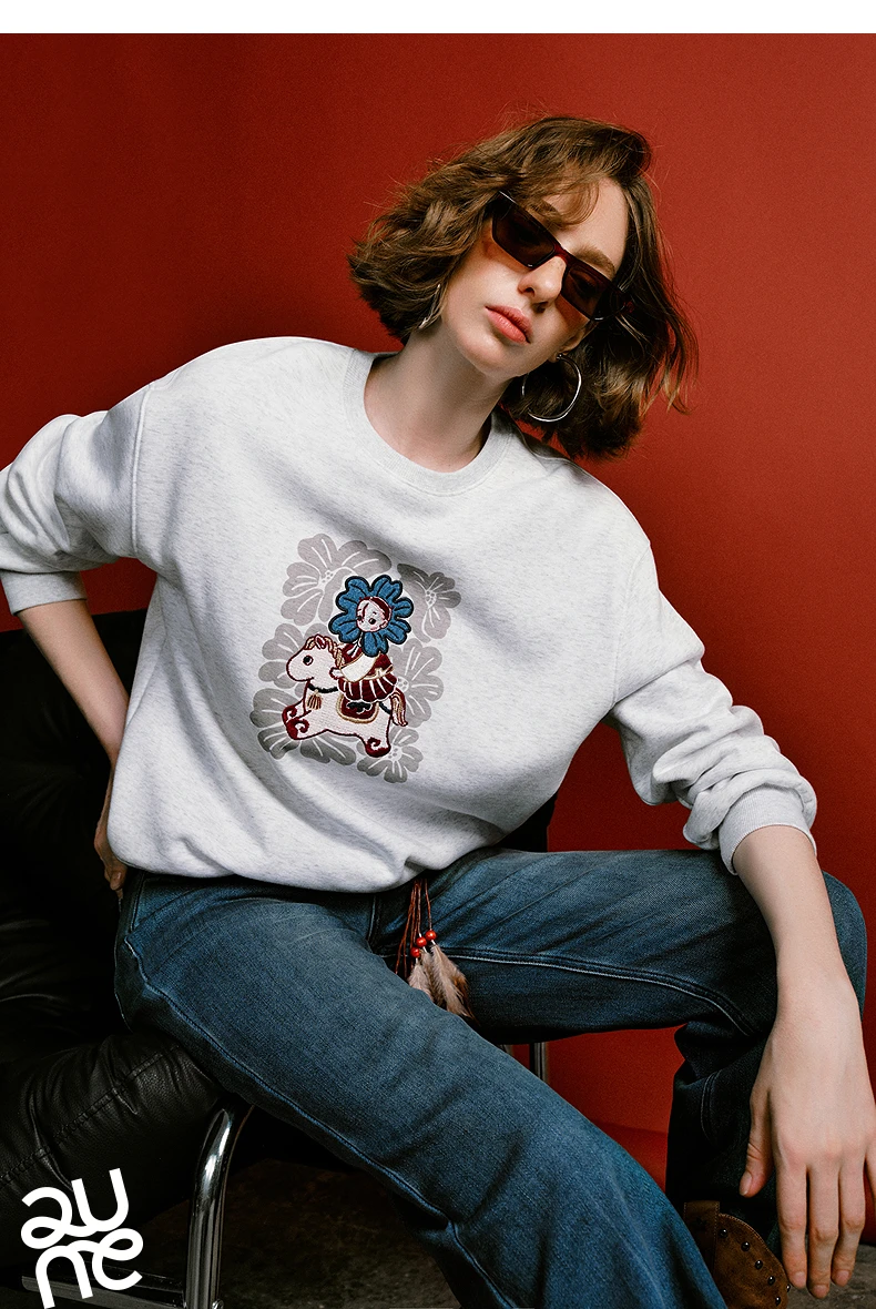 TOYOUTH Mengzhu Daji New Year Co-branded Hoodie for Women 2025 Winter New Pellet Fleece Velvet Loose Year of the Horse Top