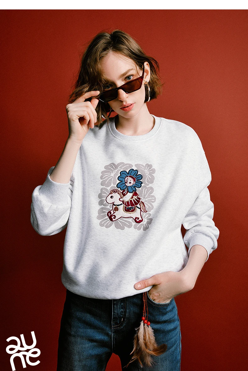 TOYOUTH Mengzhu Daji New Year Co-branded Hoodie for Women 2025 Winter New Pellet Fleece Velvet Loose Year of the Horse Top