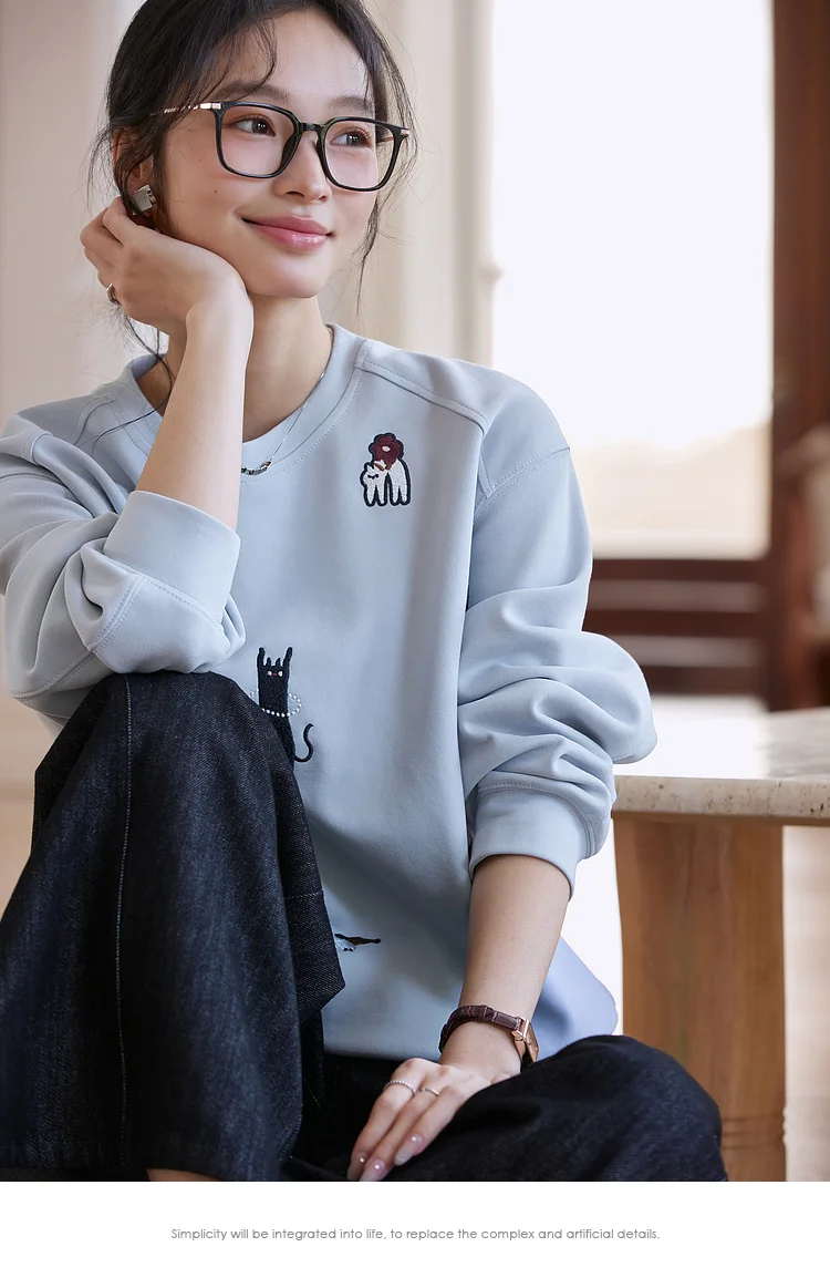 VIMLY Funny Graphic Sweatshirt 2026 Woman Blue Cat and Dog Embroidery Spring Autumn Casual Crew Neck Tops Female Clothes A0779