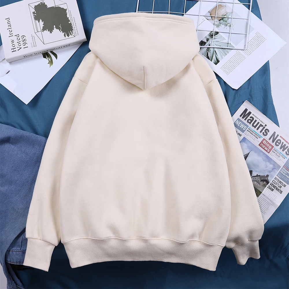 Fashion Women'S Hoodie Cute Strawberry And Rabbit Printed Sweatshirt Pocket Soft Warm Breathable Pullover Autumn Winter Hoody
