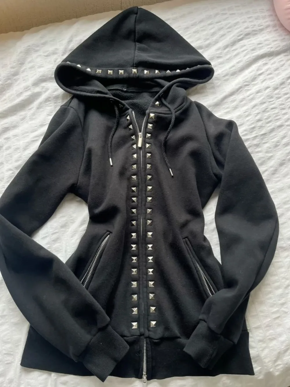 Y2K New Emo Fashion Rivet Zipper Hoodie Women Harajuku Black Oversized Hoodie Gothic Retro Classic Sweatshirt Autumn Clothing