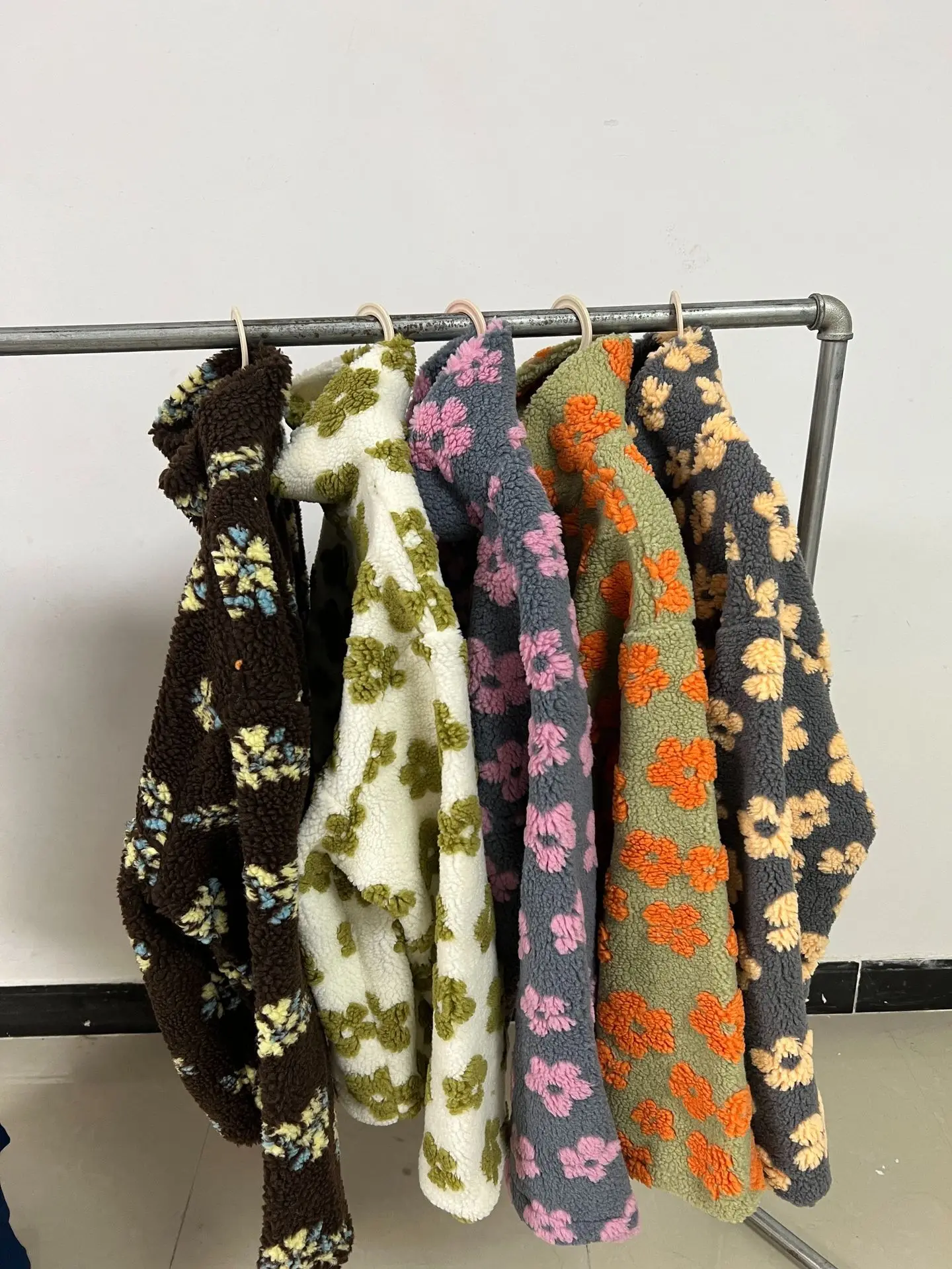 Women's 2026 New Fashion Polar Fleece Flower Blossoms Sweater Cotton Sweater Loose Warm Fur Stand Up Collar Zipper Top