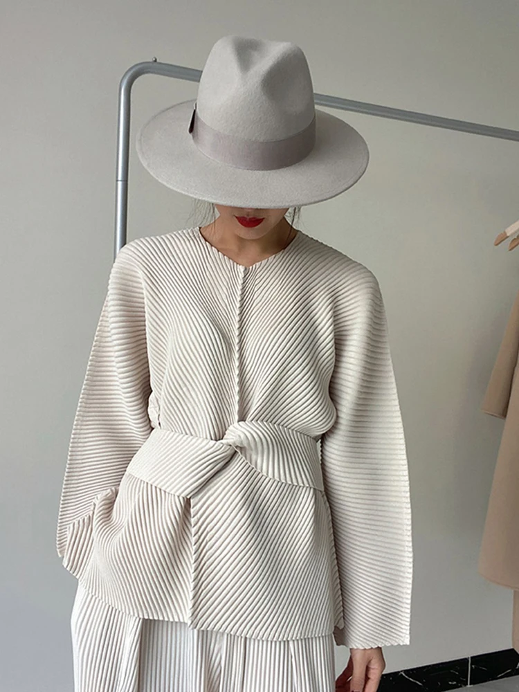 Miyake Pleated Long Sleeve Top V-Neck Belt Sweatshirts Korean Streetwear 2025 Autumn Winter Designer Loose Oversized Clothing