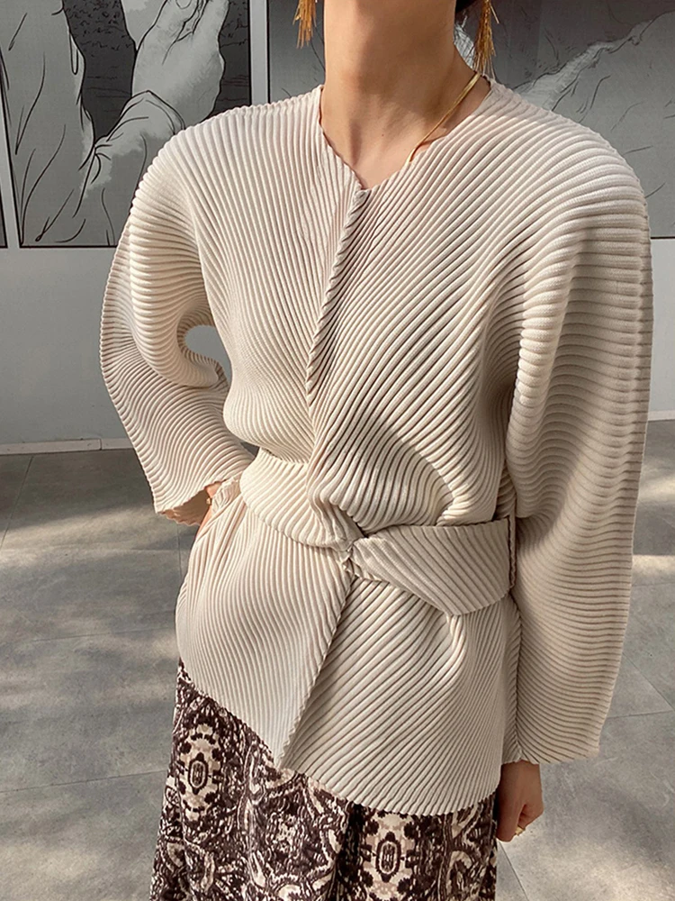Miyake Pleated Long Sleeve Top V-Neck Belt Sweatshirts Korean Streetwear 2025 Autumn Winter Designer Loose Oversized Clothing