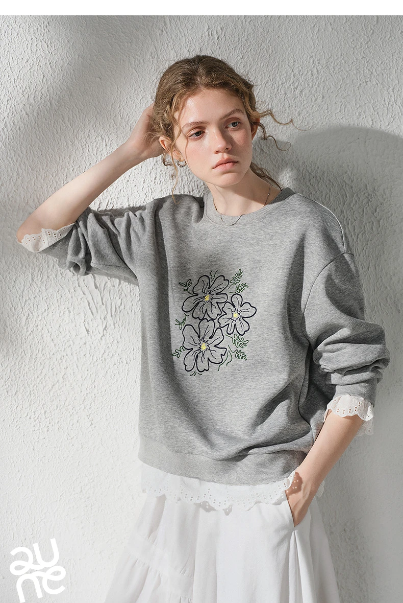 TOYOUTH Women's Floral Embroidered Lace Splicing Fake Two Piece Sweatshirt 2026 Autumn New Round Neck Loose Fit