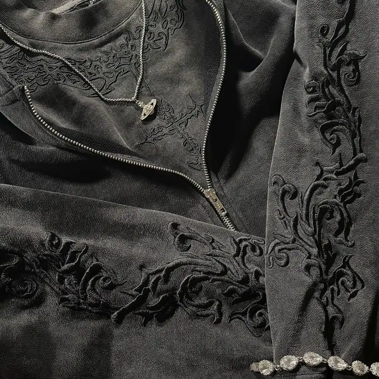 New Fashion High Street Pink Vine Pattern Embroidered Women Sports Hoodie Gothic Harajuku Casual Men and Women Hoodies