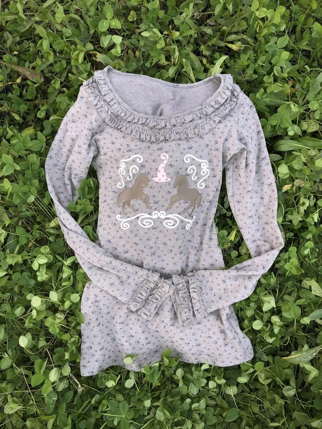2000s Sweet Cute Ruffles O-neck Y2K Vintage Floral/Polka Dot Long Sleeve Top Retro Pony Graphic Slim-Fit Layering T-Shirt Japan
