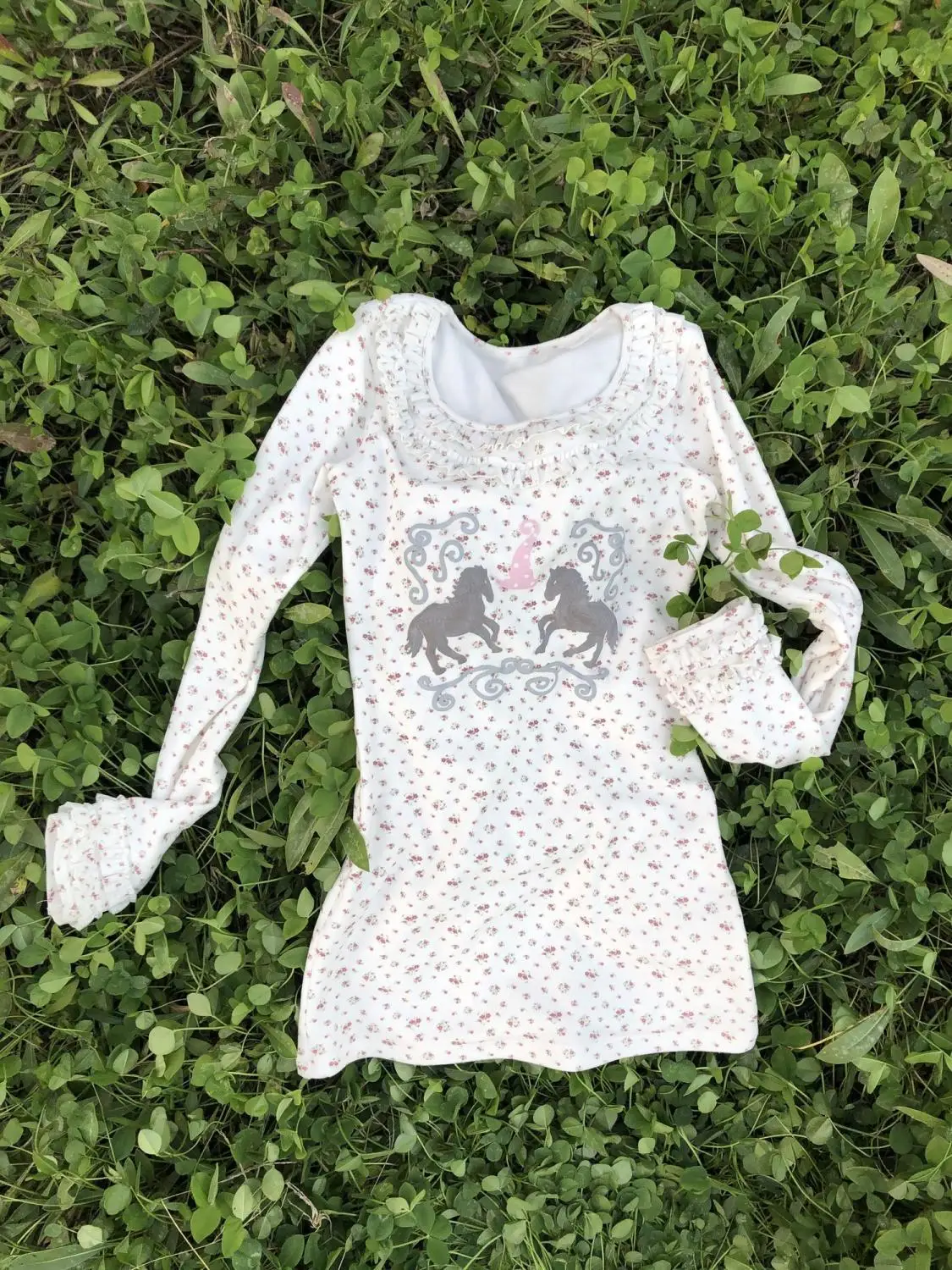 2000s Sweet Cute Ruffles O-neck Y2K Vintage Floral/Polka Dot Long Sleeve Top Retro Pony Graphic Slim-Fit Layering T-Shirt Japan
