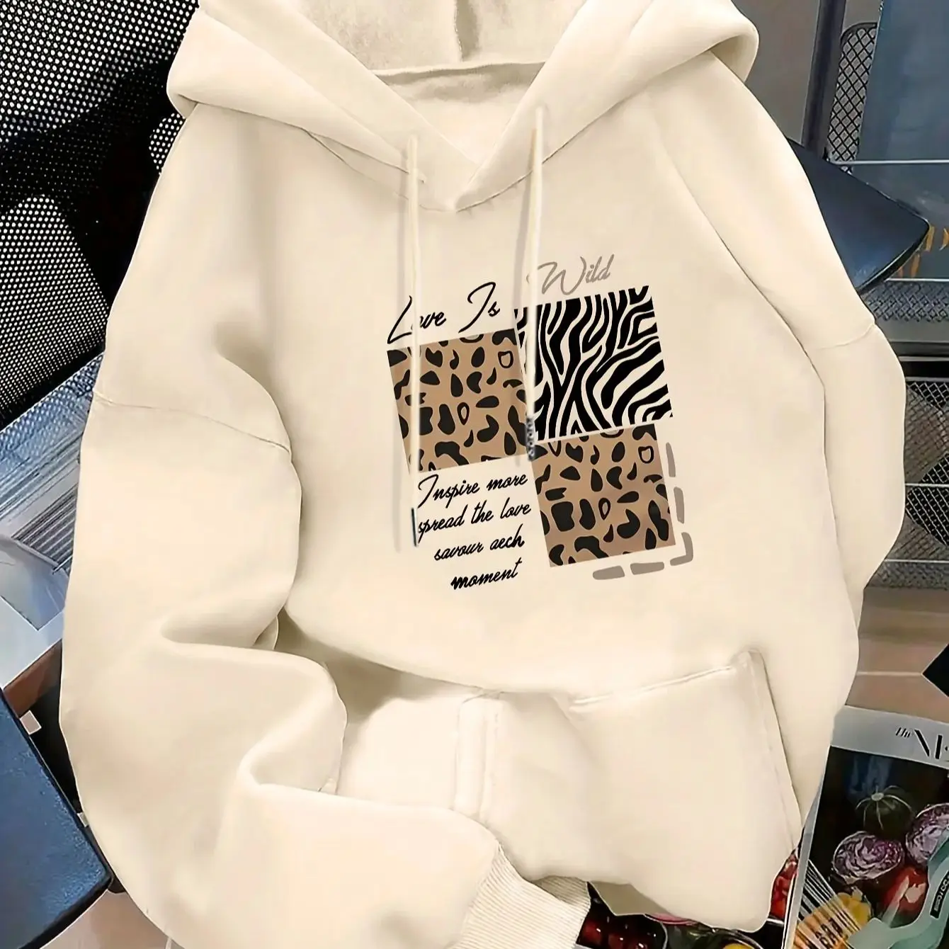 Women's Autumn and Winter Loose Casual Comfortable Letter Printed Thick Long-Sleeved Round Neck Hoodie Pullover