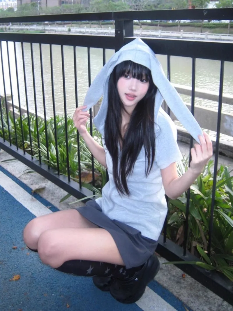 New Fashion Short Sleeve Zip Up Sweatshirts Y2k Aesthetic Japanese Seet Popular Simple Commuter Cardigan High Street Clothes