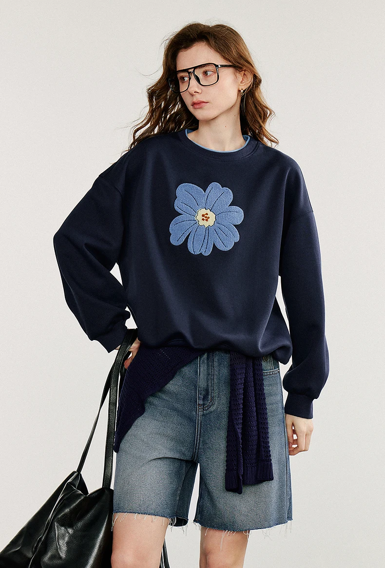 TOYOUTH Women Hoodies Sweatshirt 2025 Autumn New Green Velvet Flower Embroidered Round Neck Pullover Cotton Tops