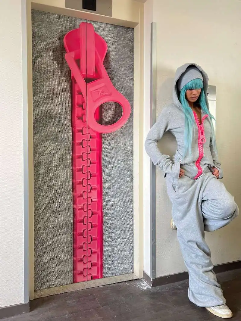 Y2K Vintage Giant Zipper Zip Up Hoodie Women Harajuku Slim Fit Cropped Sweatshirts Long Sleeve Chunky Zip Outerwear Streetwear