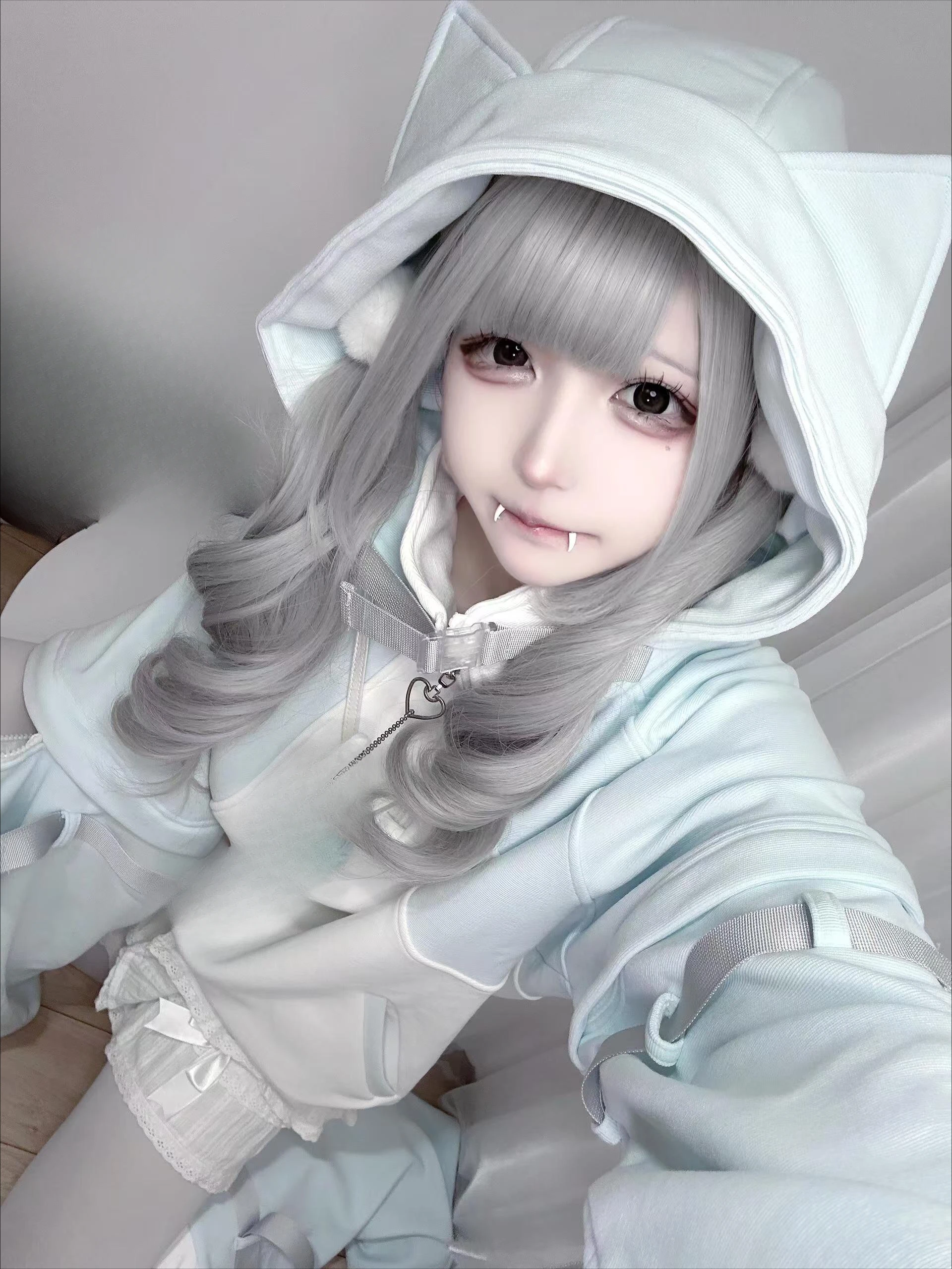 Y2k Japanese Contrast Cat's Ears Hoodies Women Aesthetic Patchwork Grunge Coat Loose Detachable Sleeve Sweatshirt and Leg Warmer