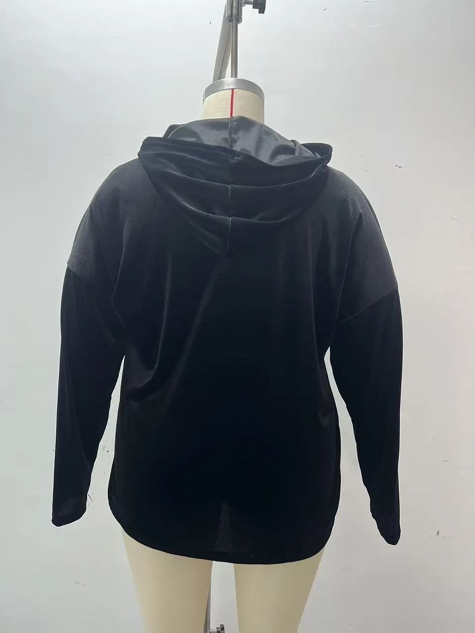 Hoodies women 2026 casual New fashionable hooded loose fleece pocket solid color long-sleeved pullover women's clothing