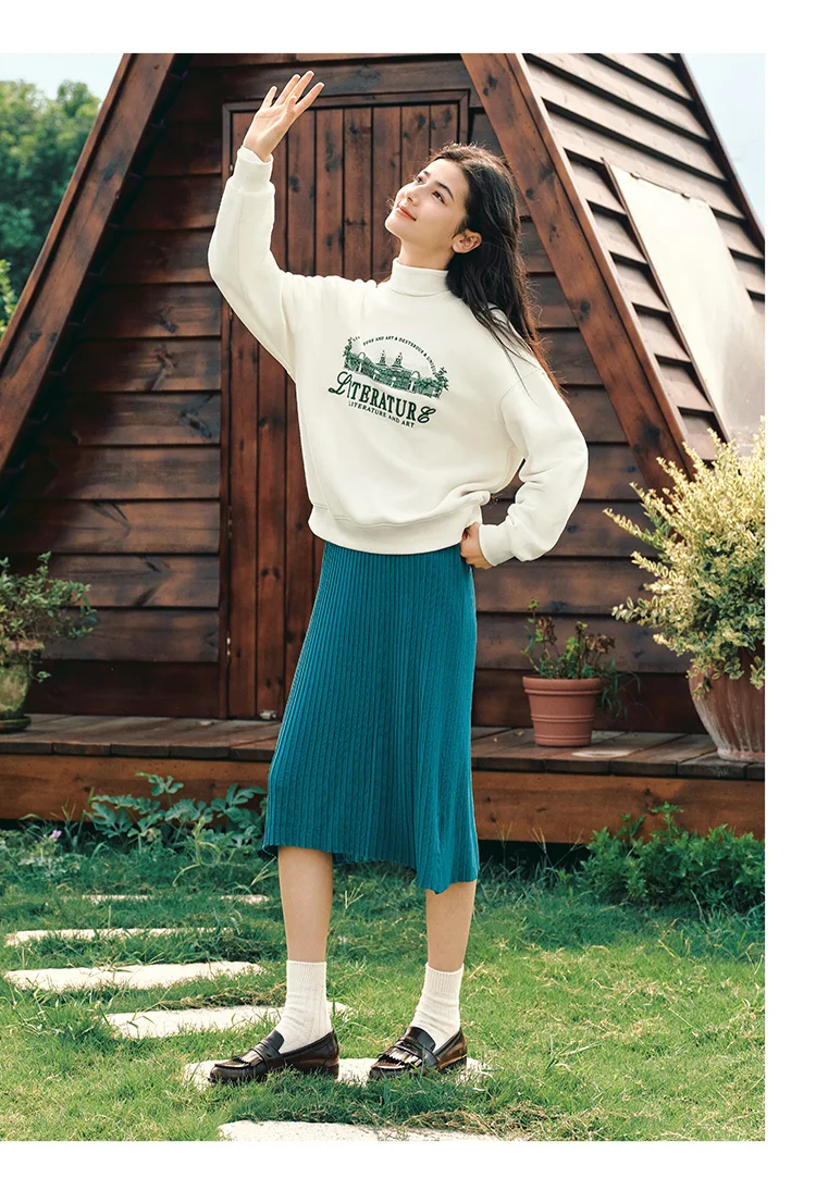 Semir Sweater Women Oversize Heating and Antibacterial 2024 New Winter Embroidered Fleece Top