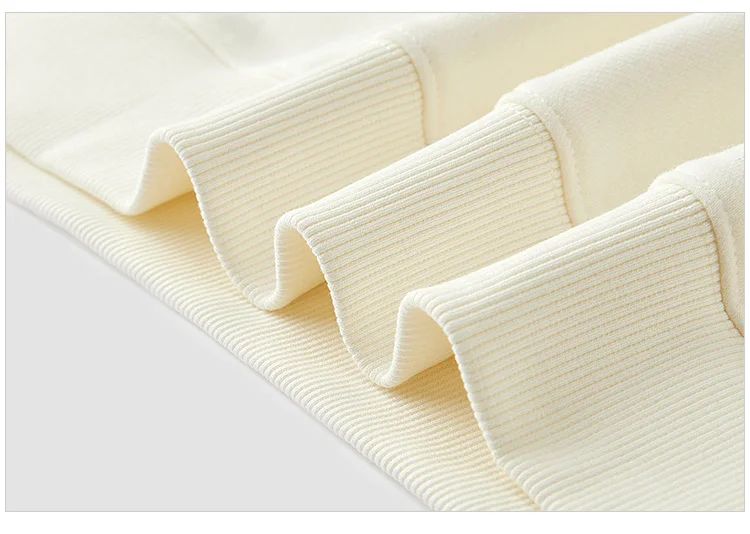 Semir Sweater Women Oversize Heating and Antibacterial 2024 New Winter Embroidered Fleece Top