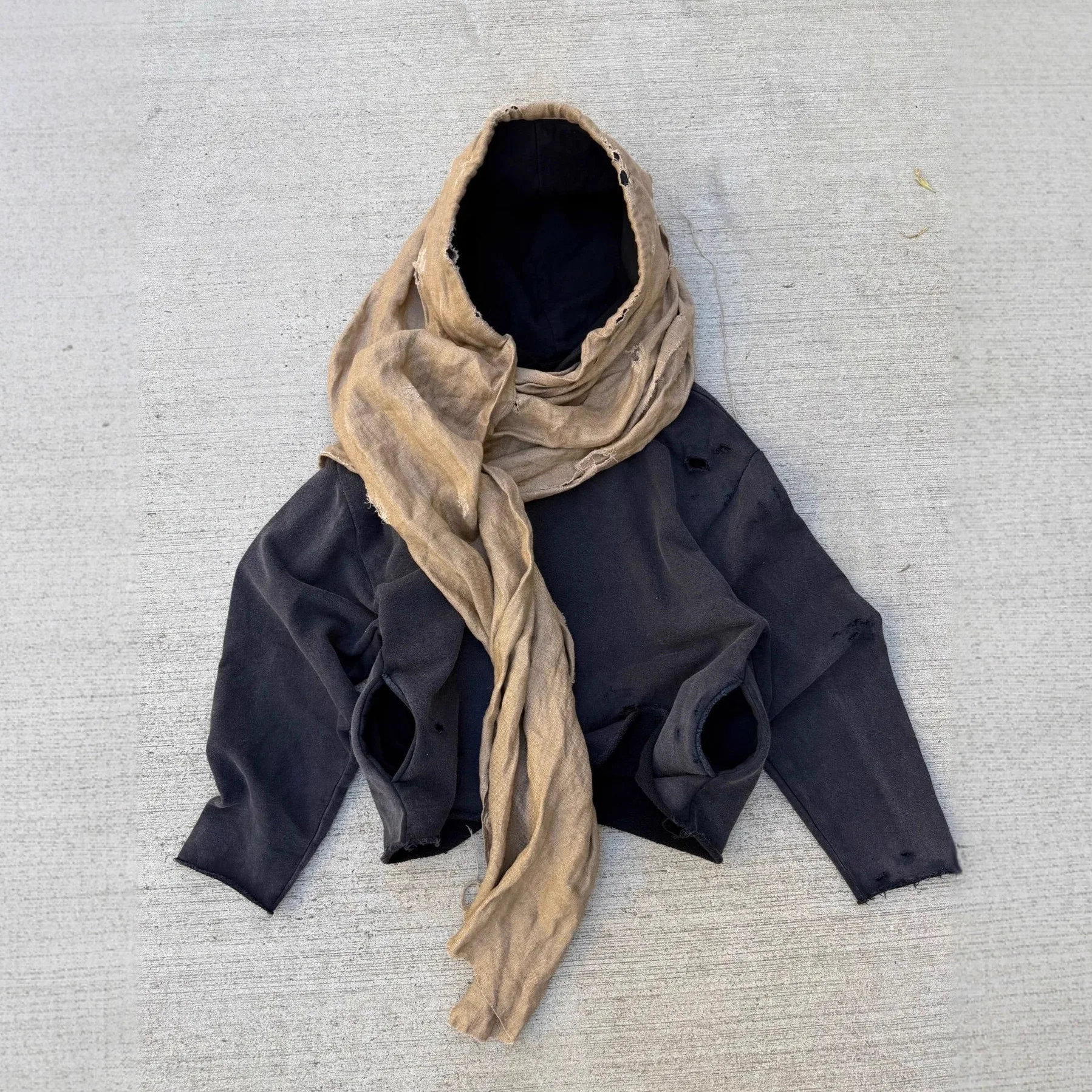 Desert Nomad Streetwear Men Women Shawl Spliced Hoodie Distressed Frayed Cropped Long Sleeve Pullover Built-in Draped Scarf Hood