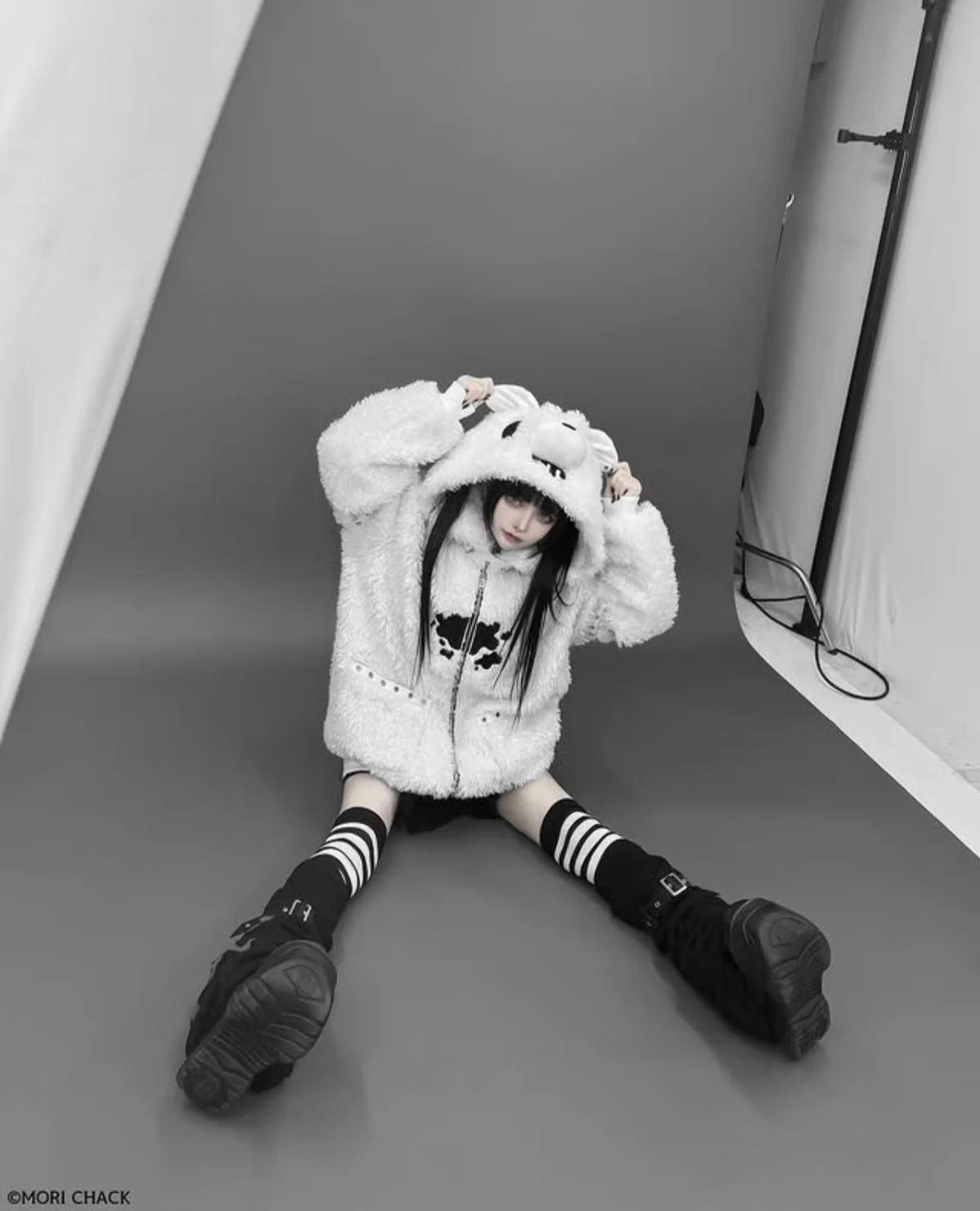 Japanese Gothic Hooded Plush Coat New Autumn Winter Subculture Cool Girl Women's Punk Rivet Lamb Wool Hoodie Jacket Zipper Coat