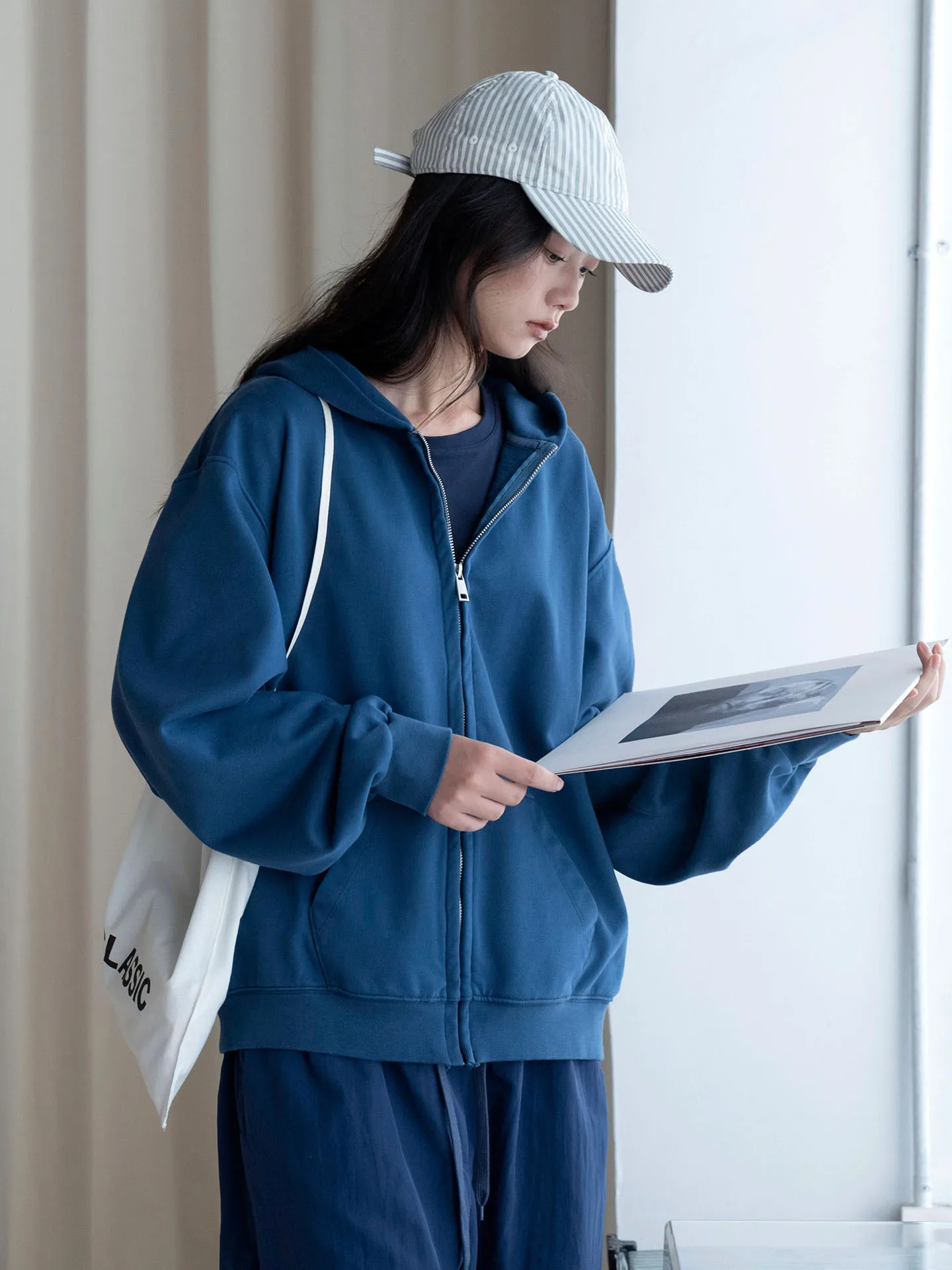 Autumn new style simple and fashionable hooded zipper basic sweatshirt loose casual jacket for women
