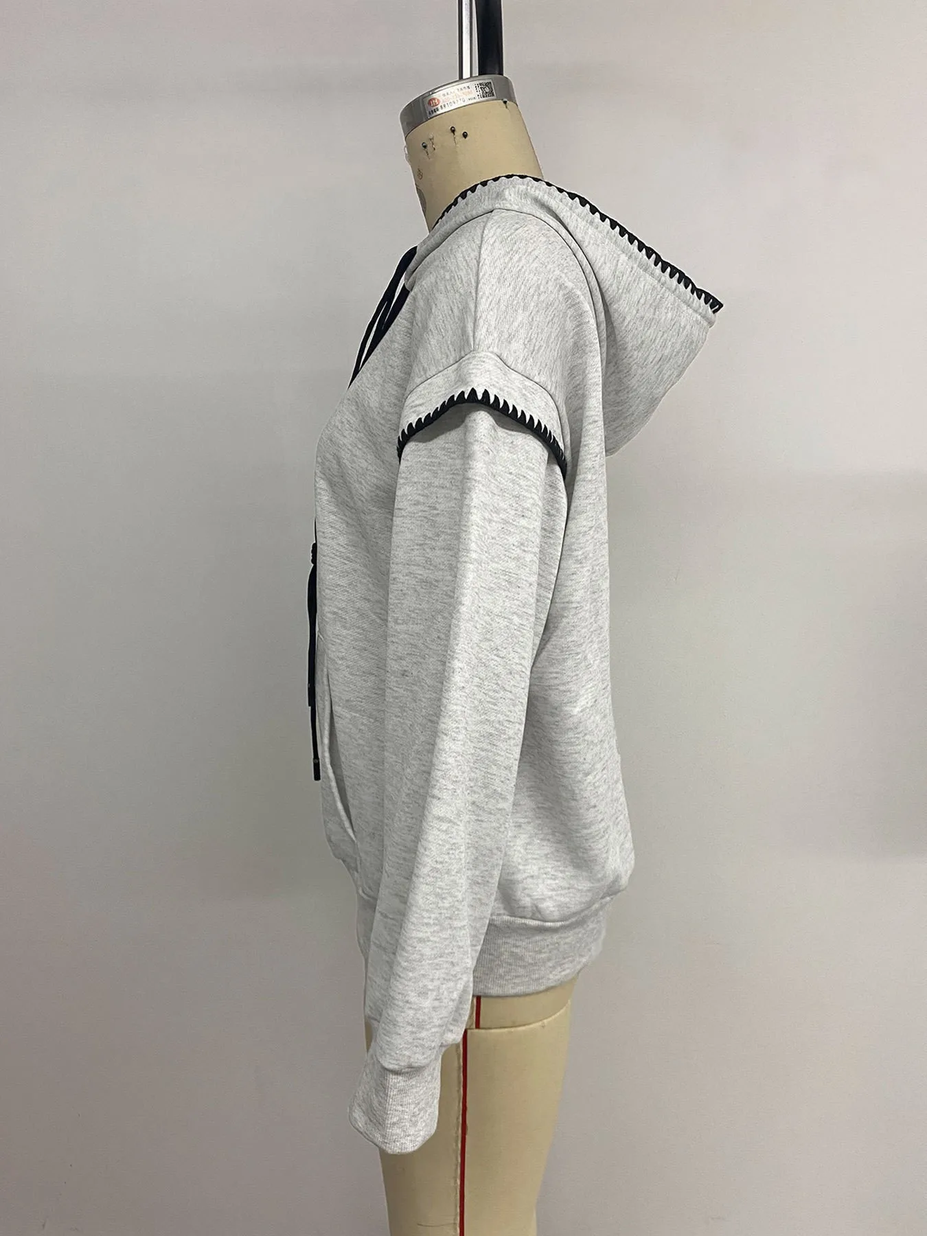 Women's Oversized Color Block Long Sleeve Hoodie Korean Style Contrast Trim Casual Sweatshirt with Black Rope Drawstring Front