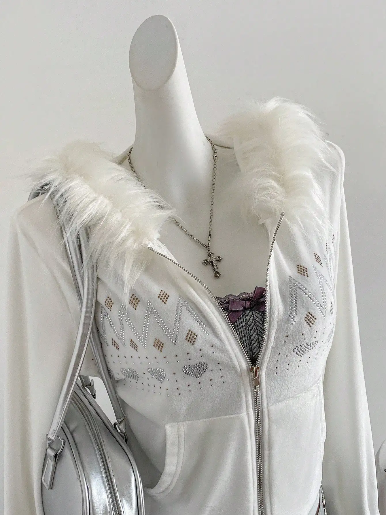 Womens White Zip Up Hoodie Fur Trim Heavy Rhinestone Hood Detail Streetwear Casual Fashion Sweatshirt Top Slim Fit Soft Y2K