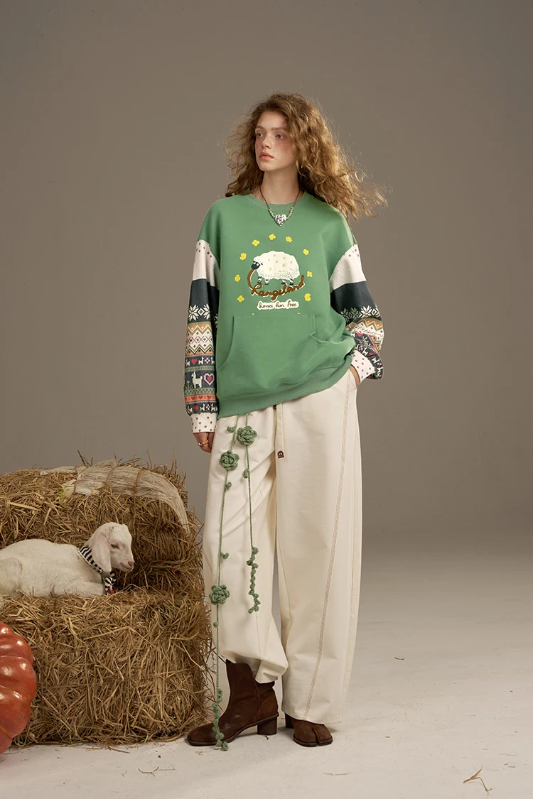 ELFSACK 2025 Autumn New Arrivals Casual Soft Vintage Splicing Design Crew Neck Sweatshirt For Woman