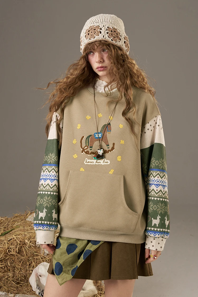ELFSACK 2025 Autumn New Arrivals Casual Soft Vintage Splicing Design Crew Neck Sweatshirt For Woman