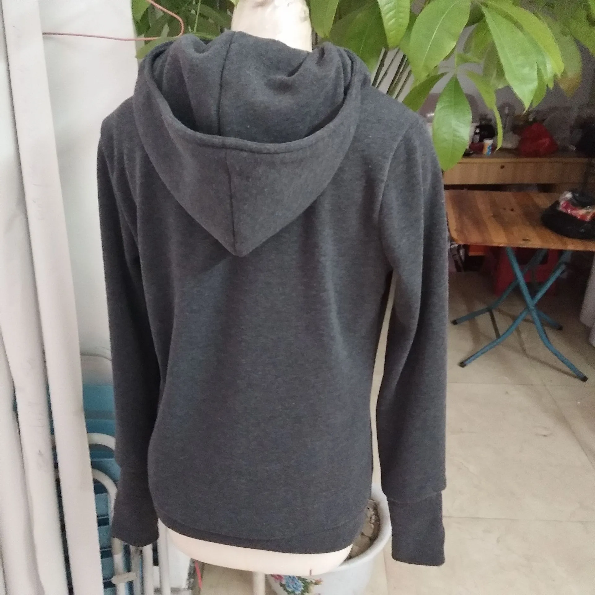 Long Sleeve Pullover Hoodie Loose Fit Casual Women Hoodie with Regular Length European and American Style Spring Sweatshirt