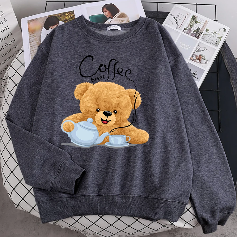 Street Casual Womens Sweatshirt Coffee Break Teddy Bear Making Coffee Print Hoodies Loose Soft Pullovers Crewneck Fleece Clothes