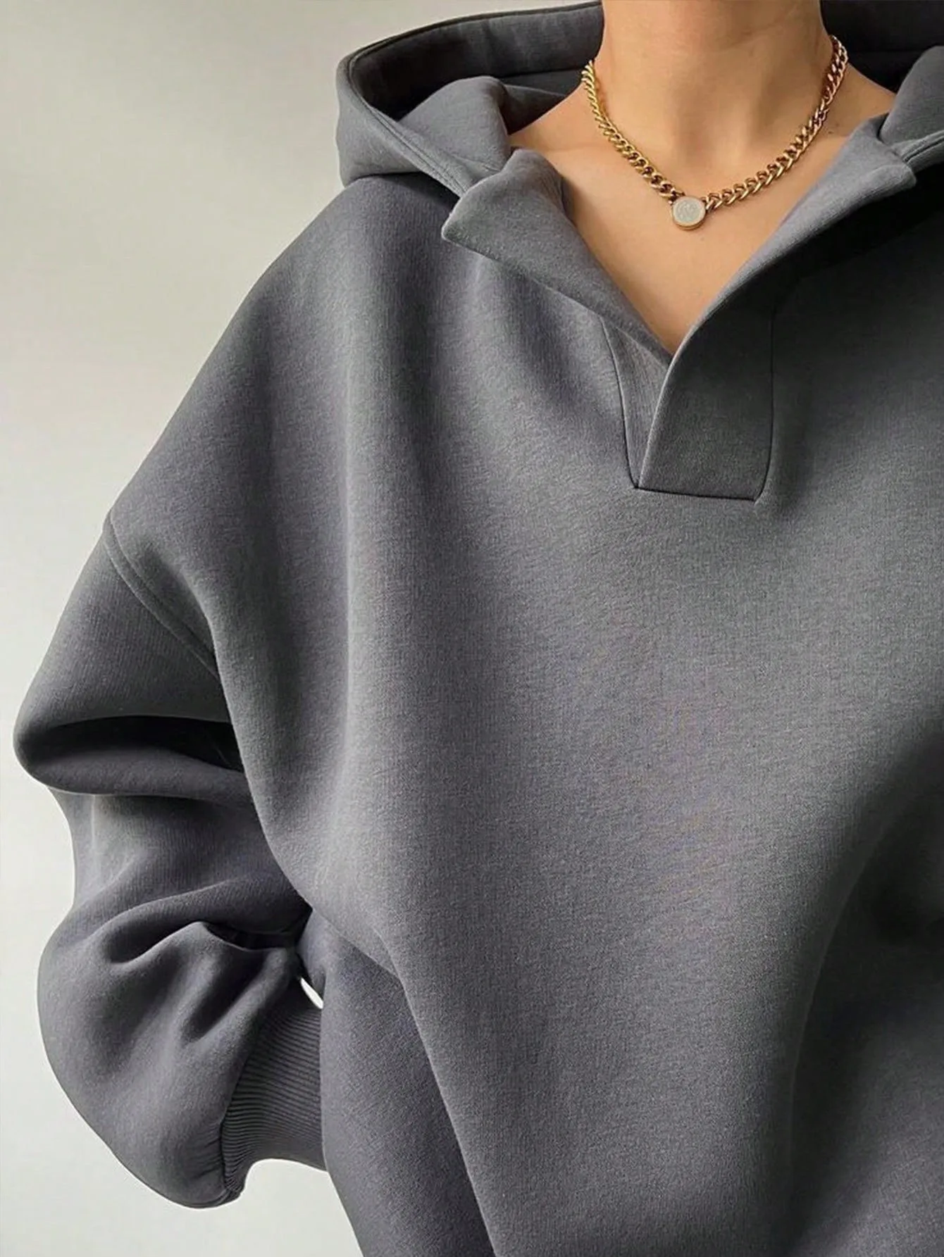 Loose Fit Hooded Hoodie Regular Length American and European Style with Single Pullover Regular Thickness Autumn Women Hoodie