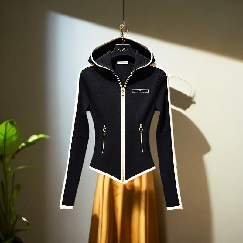 2025 Black New Fashion Early Spring Hoodie Beautiful Age-Reducing Coat Chic Stitching Hooded Sweater