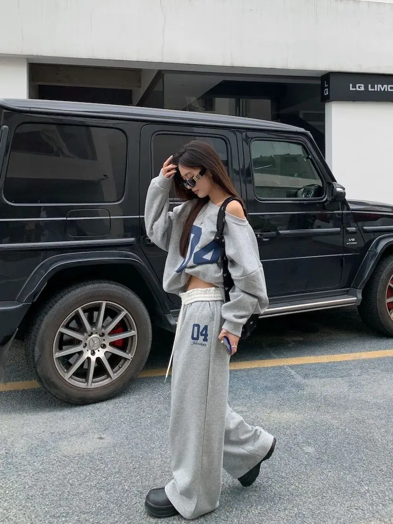 Loose Fit Reversible Hoodie Women's Wide Shoulder Top American Vintage Slouchy Off-Shoulder Sweater for Cool Girls in Fall