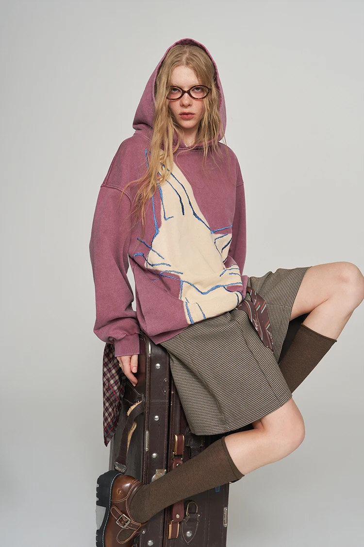 ELFSACK Women's Vintage Oversized Hoodie with Fox Graphic Print, Casual Long Sleeve Top for Daily Wear