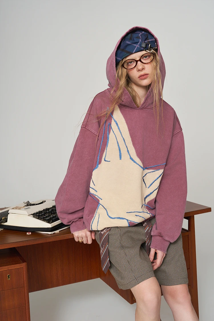 ELFSACK Women's Vintage Oversized Hoodie with Fox Graphic Print, Casual Long Sleeve Top for Daily Wear