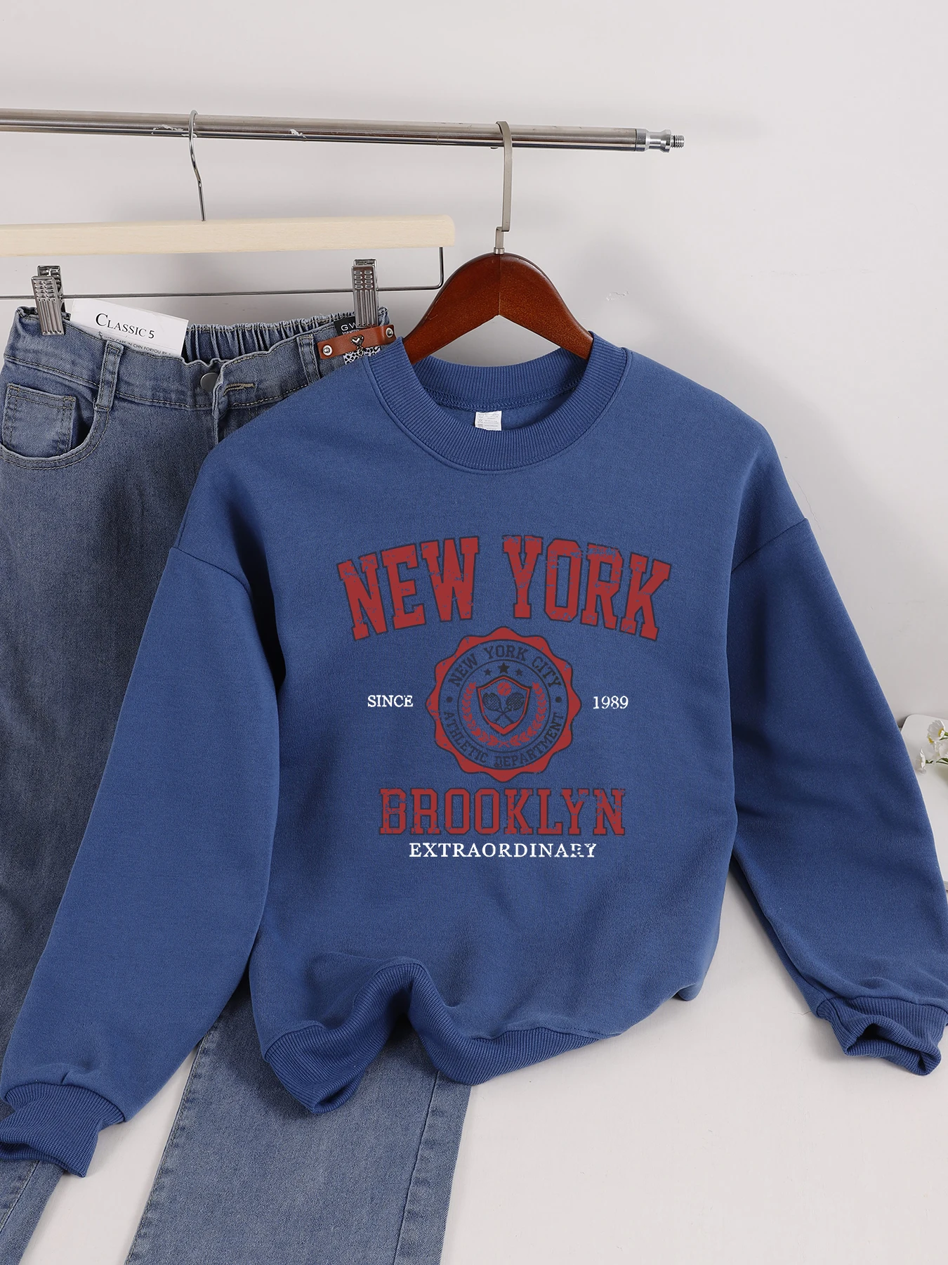 Fashion Womens Sweatshirt Fresh Red Cherries Printing Pullover Crewneck Fleece Soft Breathable Hoodie Autumn Female Streetwear