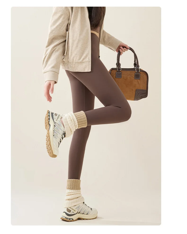 New Winter Thermal Fleece Lined Leggings Women's Outdoor Wear Thickened Plush Trousers Cold Weather Warm Pants Woman Clothing