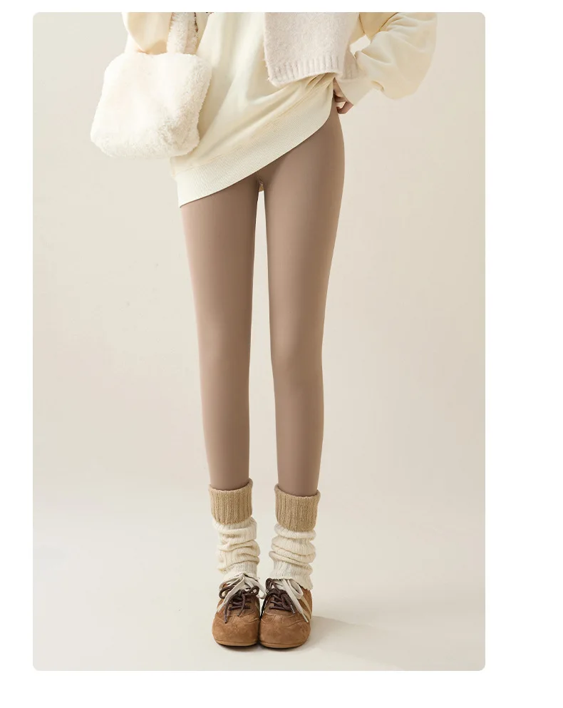 New Winter Thermal Fleece Lined Leggings Women's Outdoor Wear Thickened Plush Trousers Cold Weather Warm Pants Woman Clothing