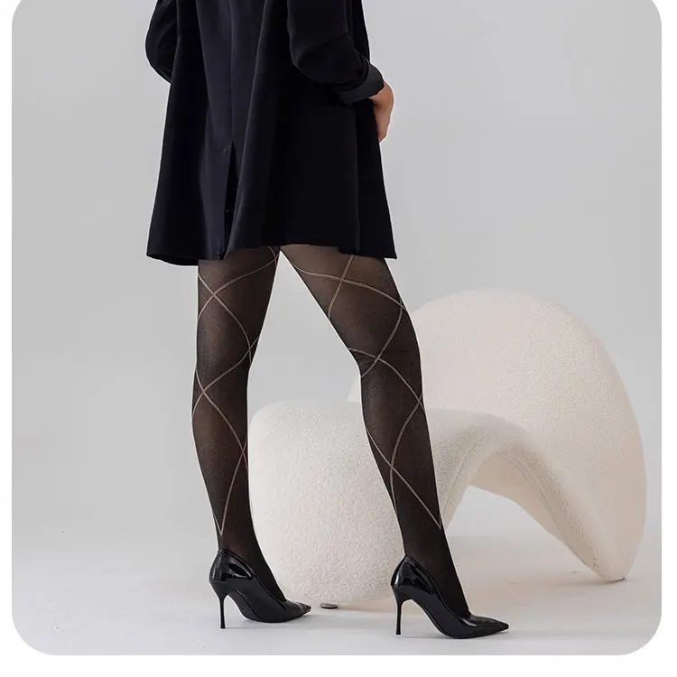 2 Packs Women Fleece Lined Leggings Outfit Fake Translucent Black Tights Seamless Pantyhose Butterfly Leopard Jacquard Design