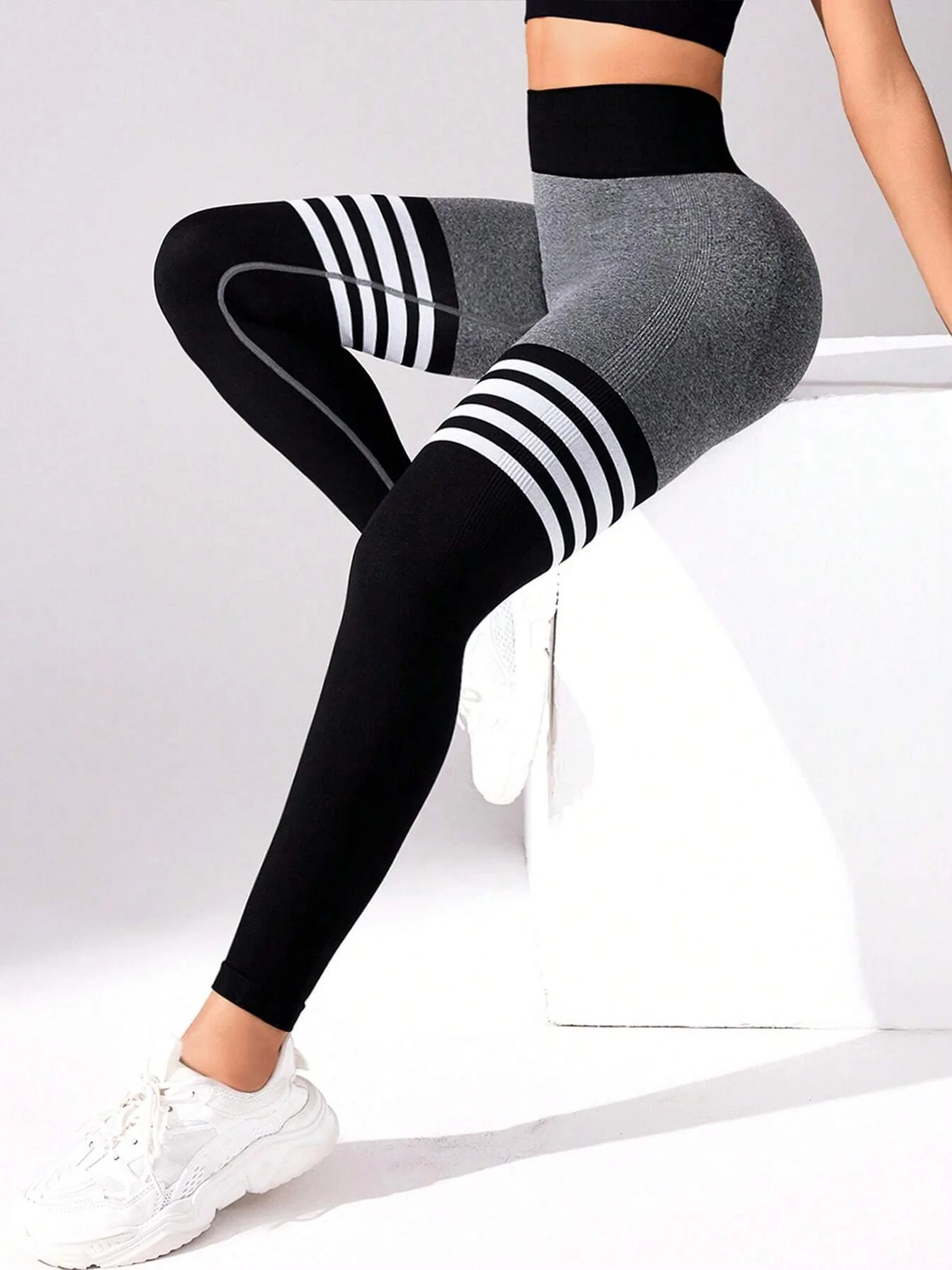 Women V Back Line Leggings Butt Lifting Gym Fitness Athletic Workout Elastic Leggins Outdoor Yoga Pants Sports Training Tights